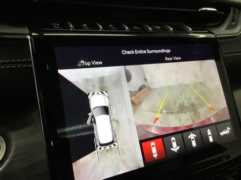 Used 2023 Jeep Grand Cherokee L Overland w/ Advanced Protech Group III image 12