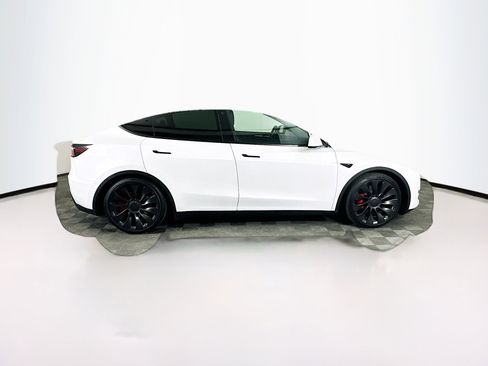 Used 2023 Tesla Model Y Performance AWD/4WD image 10