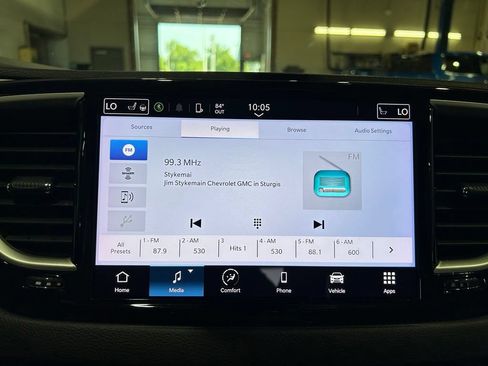 Used 2024 Chrysler Pacifica Touring-L FWD image 29