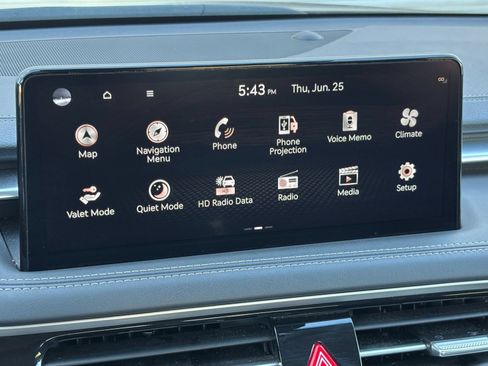 Used 2025 Genesis G70 2.5T AWD/4WD image 21