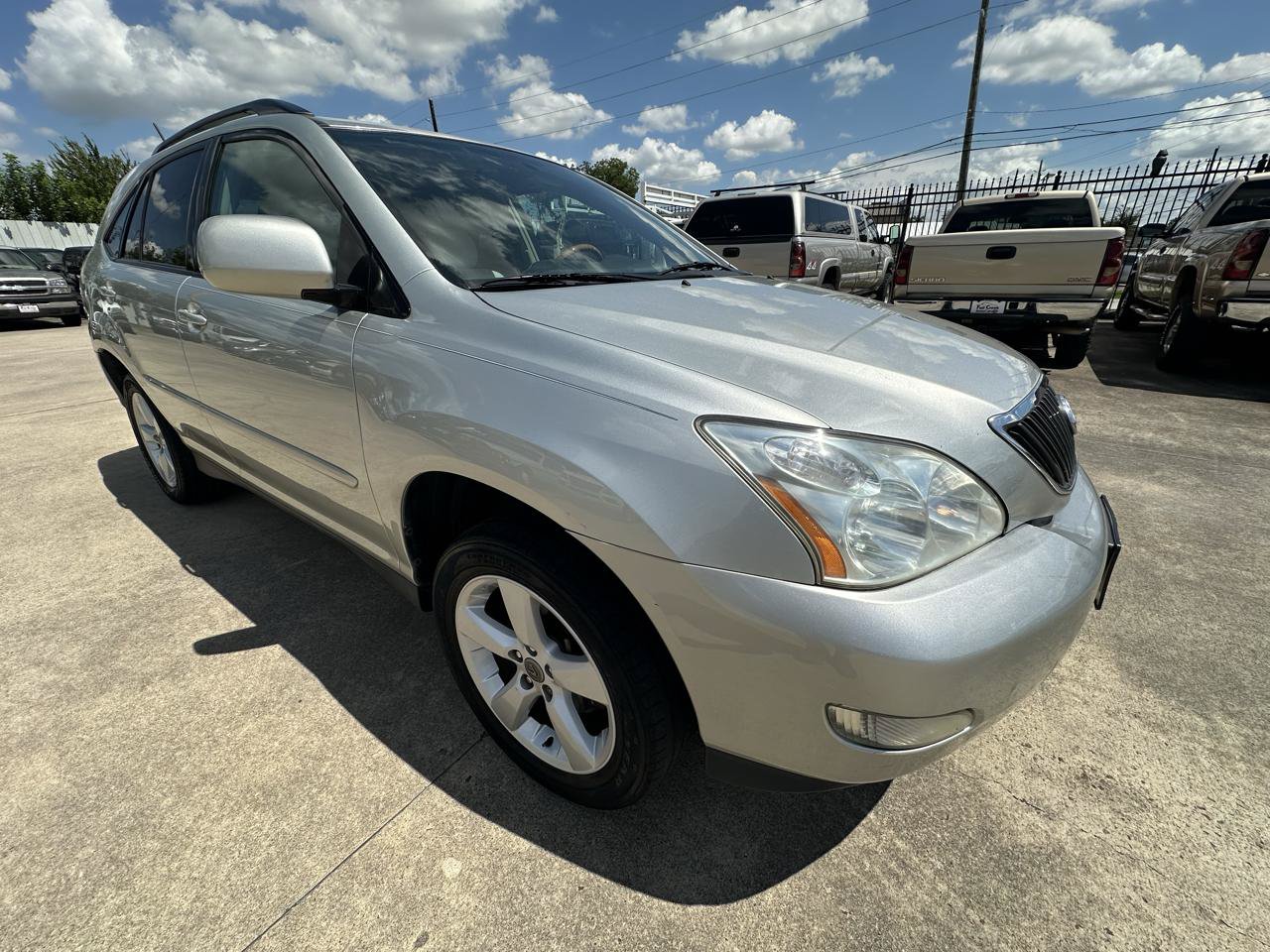 Used 2005 Lexus RX 330 w/ Premium Pkg FWD image 7
