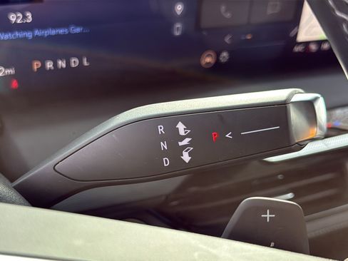 Used 2025 Buick Enclave Preferred image 18