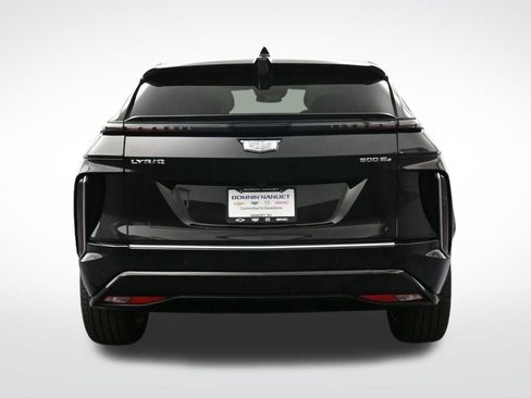 Used 2025 Cadillac Lyriq Luxury AWD/4WD image 4