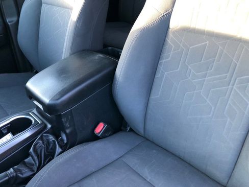 Used 2019 Toyota Tacoma 4x4 Double Cab image 22