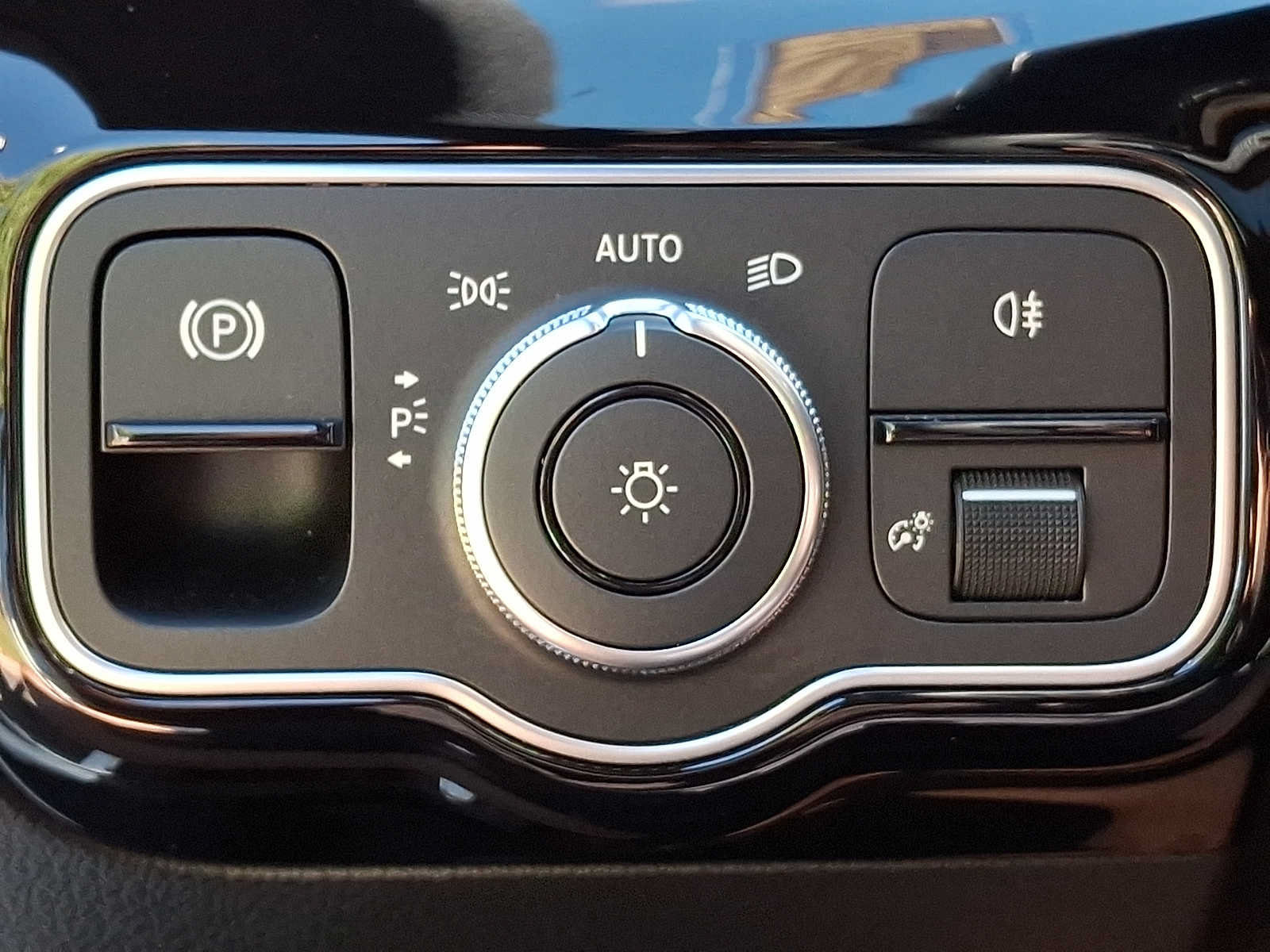 Used 2023 Mercedes-Benz CLA 250 4MATIC image 22