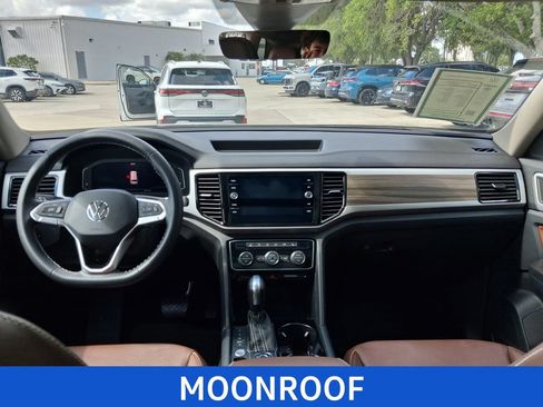 Certified 2023 Volkswagen Atlas SEL AWD/4WD image 11