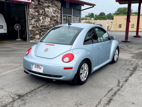 Used 2010 Volkswagen Beetle Red Rock FWD image 7