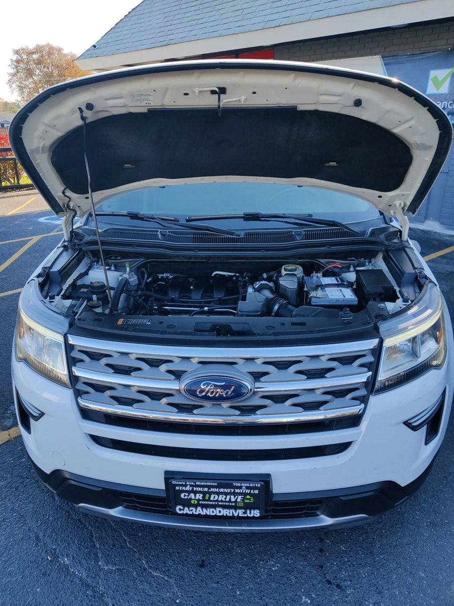Used 2018 Ford Explorer XLT AWD/4WD image 30