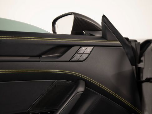 Certified 2022 Porsche 911 Targa 4 GTS image 35