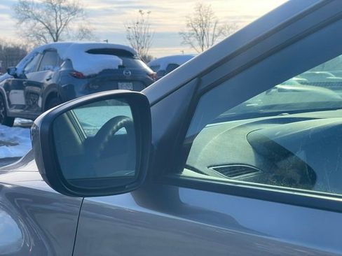 Used 2013 Hyundai Elantra GLS w/ Preferred Pkg image 23