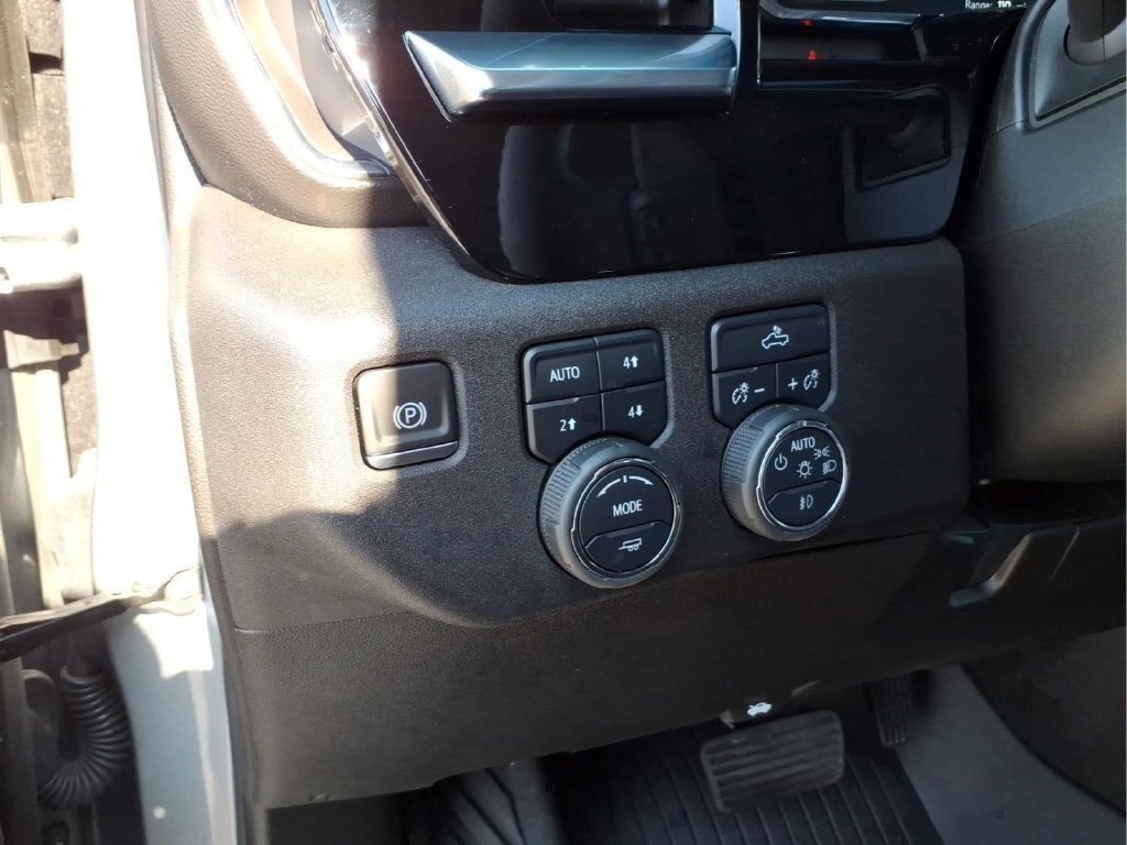 Used 2024 Chevrolet Silverado 1500 RST w/ Z71 Off-Road Package AWD/4WD image 22