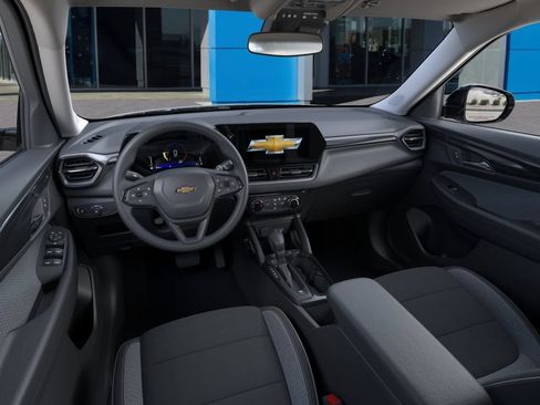 New 2026 Chevrolet TrailBlazer LT w/ Midnight Edition FWD image 15