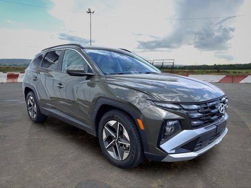 Used 2025 Hyundai Tucson SEL FWD image 2