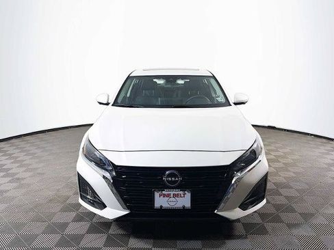 Certified 2025 Nissan Altima 2.5 SL FWD image 2