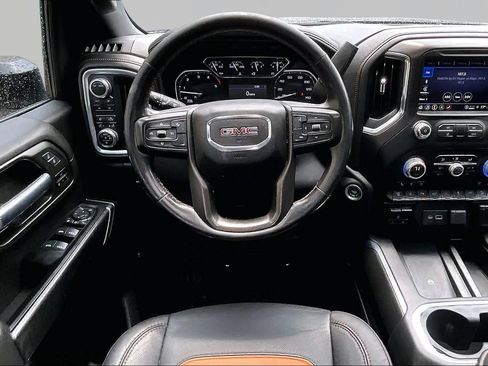Used 2022 GMC Sierra 2500 AT4 w/ AT4 Preferred Package AWD/4WD image 5