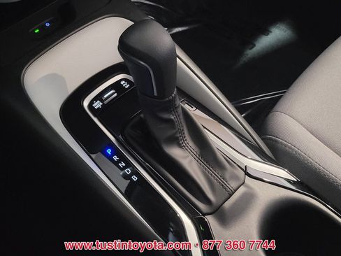 Certified 2025 Toyota Corolla SE w/ SE Premium Package image 23