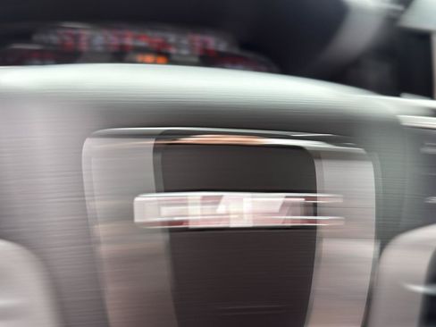 Used 2015 GMC Sierra 2500 SLE w/ SLE Preferred Package AWD/4WD image 18
