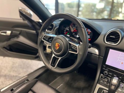 Used 2017 Porsche 718 Boxster image 28