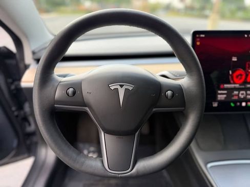 Used 2023 Tesla Model 3 Standard Range RWD image 3