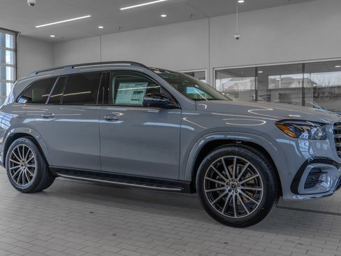New 2026 Mercedes-Benz GLS 450 4MATIC image 12
