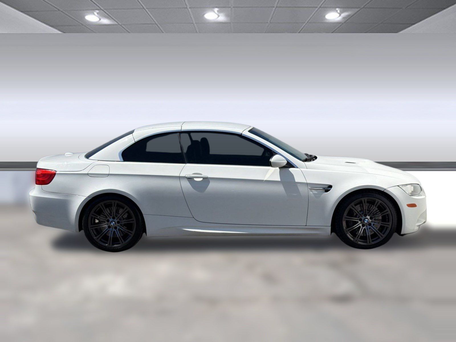 Used 2011 BMW M3 Convertible RWD image 7