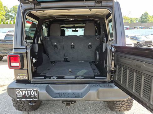 Used 2021 Jeep Wrangler Unlimited Sport AWD/4WD image 28
