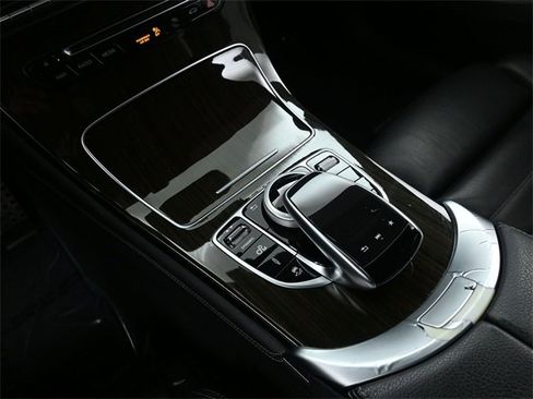 Used 2018 Mercedes-Benz GLC 43 AMG 4MATIC image 38