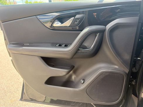 Used 2019 Chevrolet Blazer RS w/ Sun and Wheels Package AWD/4WD image 36
