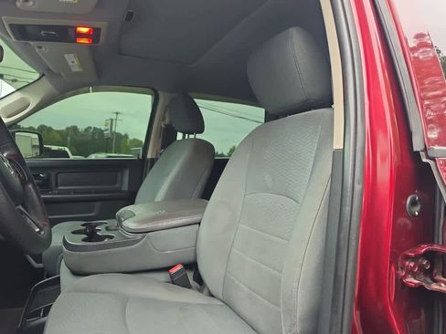 Used 2017 RAM 1500 Express w/ Express Value Package RWD image 15