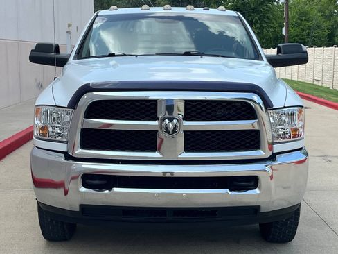 Used 2016 RAM 3500 Tradesman w/ Chrome Appearance Group AWD/4WD image 3