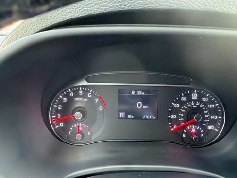 Used 2022 Kia Soul LX FWD image 7