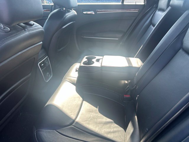 Used 2014 Chrysler 300 AWD w/ Driver Convenience Group image 9
