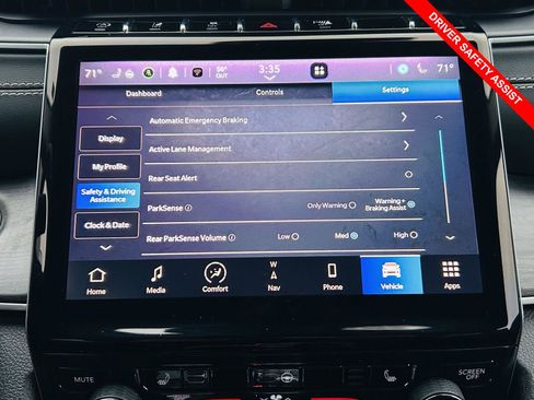 Used 2023 Jeep Grand Cherokee L Limited w/ Black Appearance Package image 9