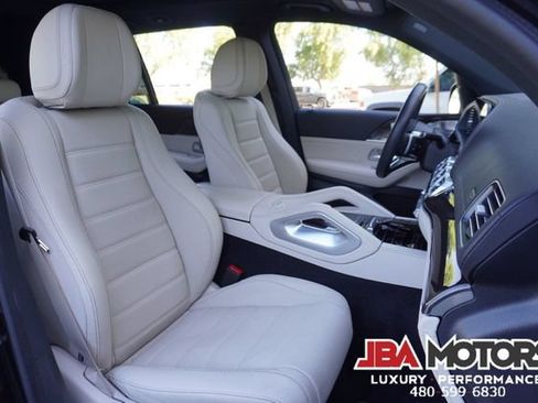 Used 2024 Mercedes-Benz GLS 580 4MATIC image 10