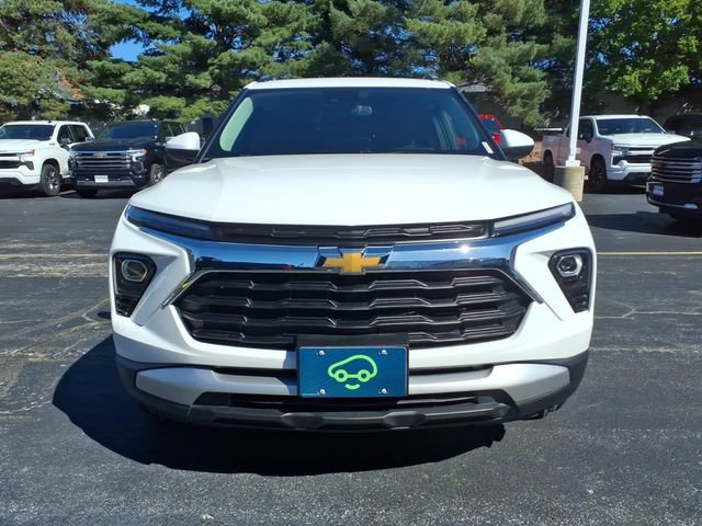 Certified 2024 Chevrolet TrailBlazer LT w/ LT Cold Weather Package AWD/4WD image 2