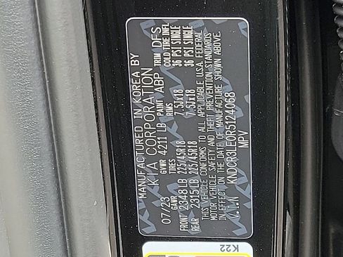 Used 2024 Kia Niro EX Touring image 18