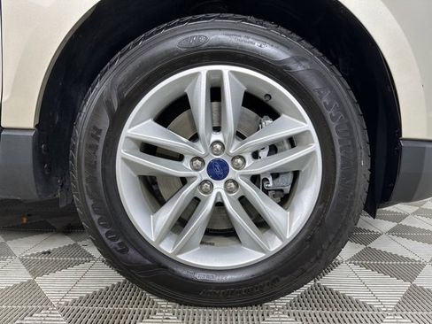 Used 2017 Ford Edge SEL w/ Equipment Group 201A image 9