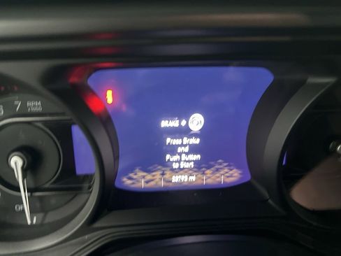 Used 2024 Jeep Wrangler Unlimited image 13