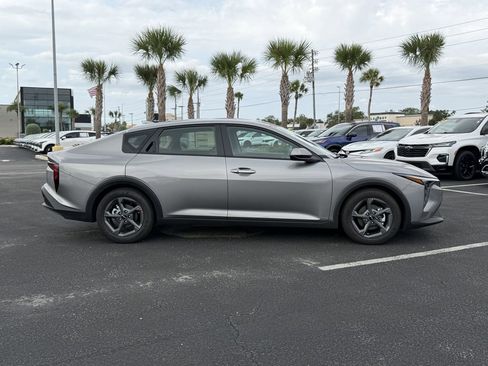 New 2026 Kia K4 FWD image 3