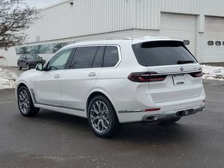 New 2026 BMW X7 xDrive40i w/ Premium Package video 2