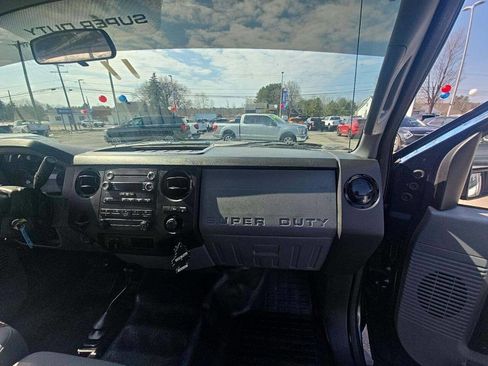 Used 2015 Ford F250 XL w/ Power Equipment Group image 6