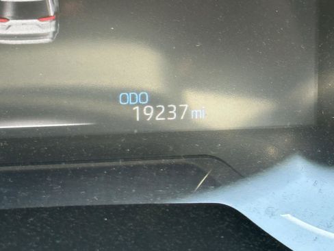 Used 2024 Toyota RAV4 XLE w/ Convenience Package image 13