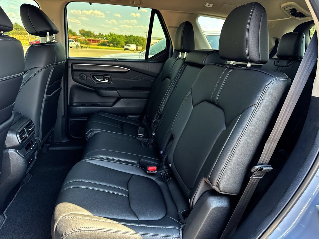 New 2026 Honda Pilot Touring image 23