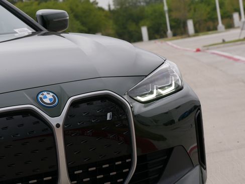 Used 2023 BMW i4 eDrive35 w/ Premium Package RWD image 9