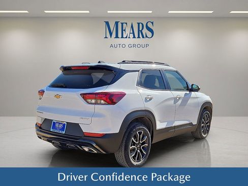 Used 2023 Chevrolet TrailBlazer ACTIV w/ Driver Confidence Package image 6