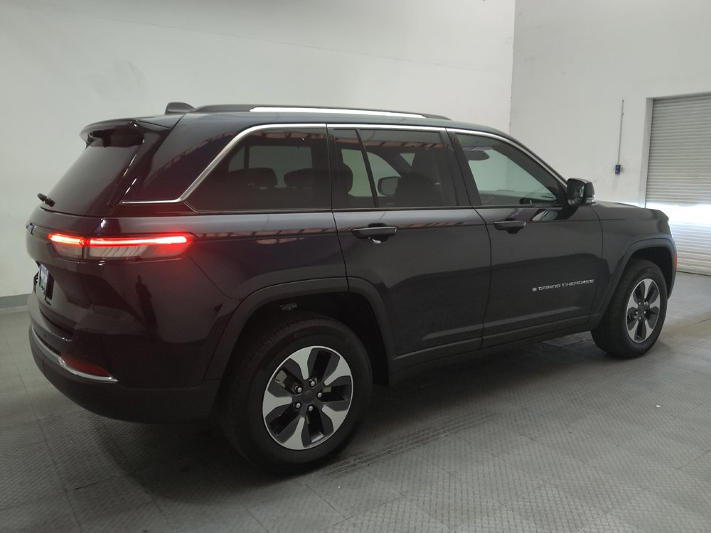 Used 2023 Jeep Grand Cherokee 4WD 4xe w/ Luxury Tech Group II image 10
