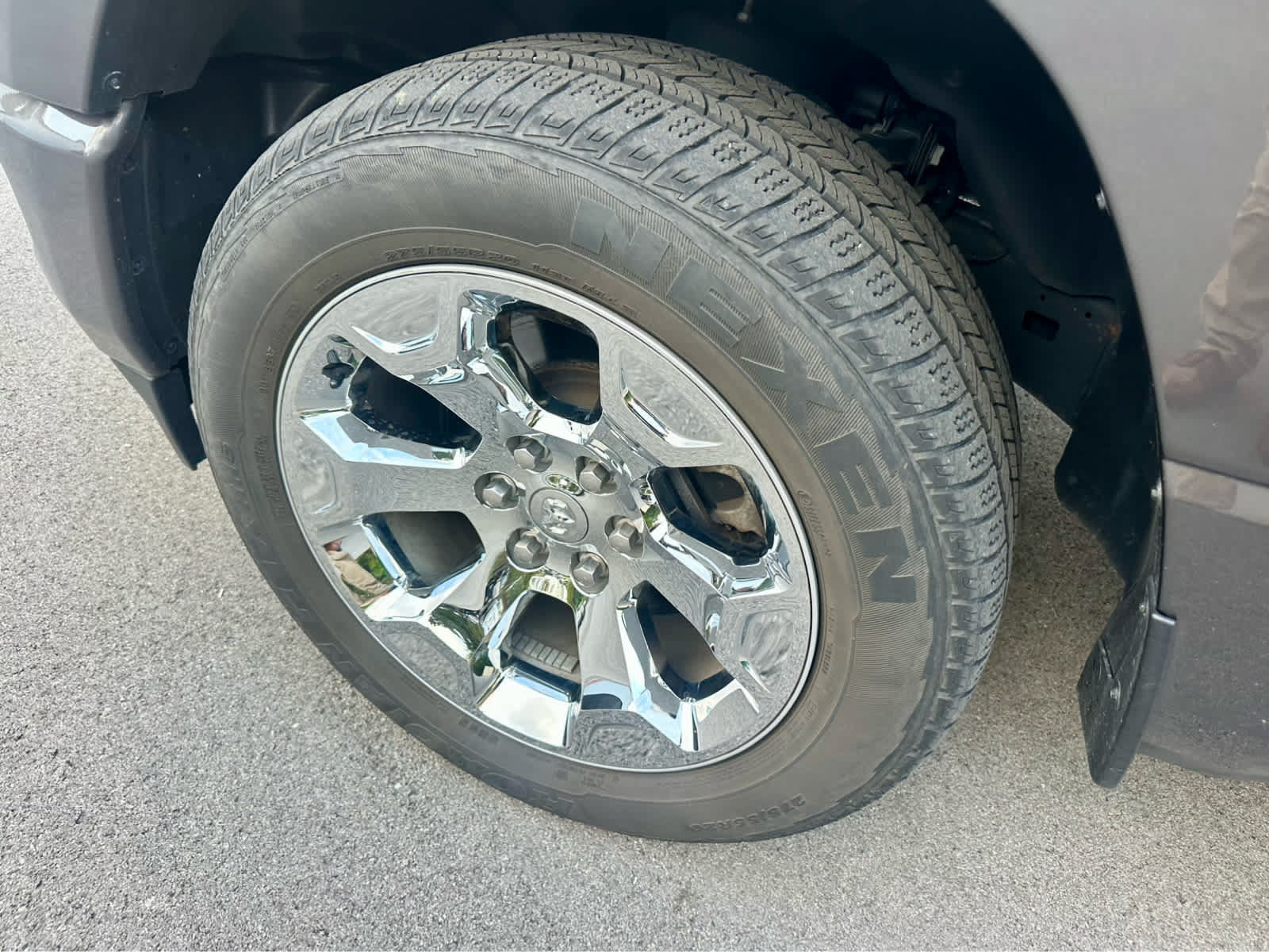 Used 2022 RAM 1500 Big Horn AWD/4WD image 9