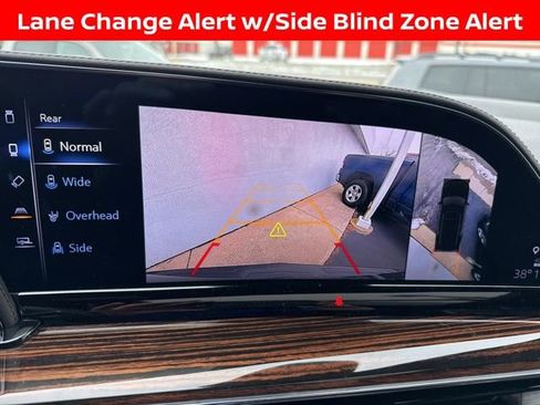 Used 2024 Cadillac Escalade Premium Luxury image 18