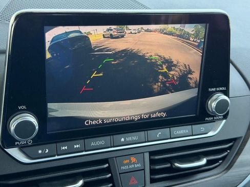 Used 2025 Nissan Altima 2.5 SV FWD image 26