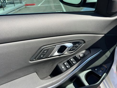 Used 2024 BMW 330e xDrive image 27